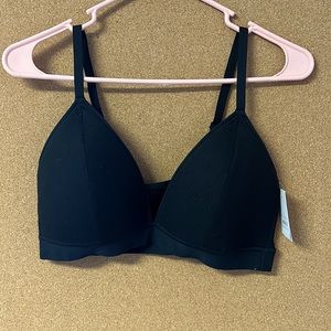 Women’s signature smooth comfort bralette , Auden size L. Black bra.